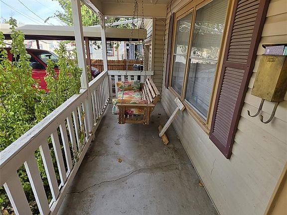 3rd image of 2405 NW 13th St