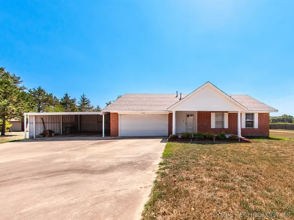 1300 S Poplar Pl, Bristow, OK 74010