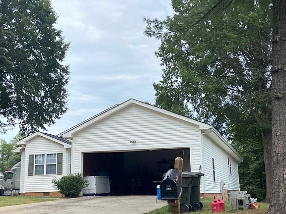 2nd image of 302 Brook Pine Dr