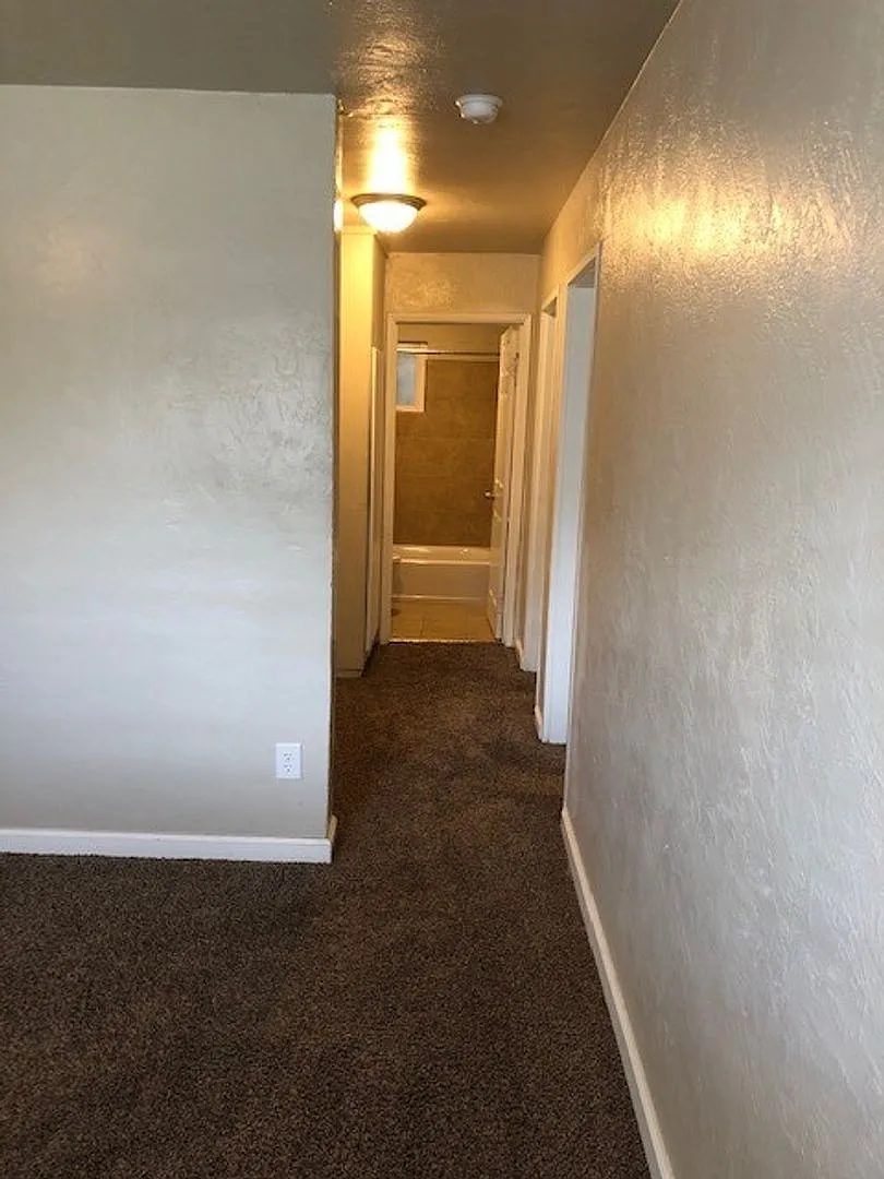 1964 10th Street — Photo 3