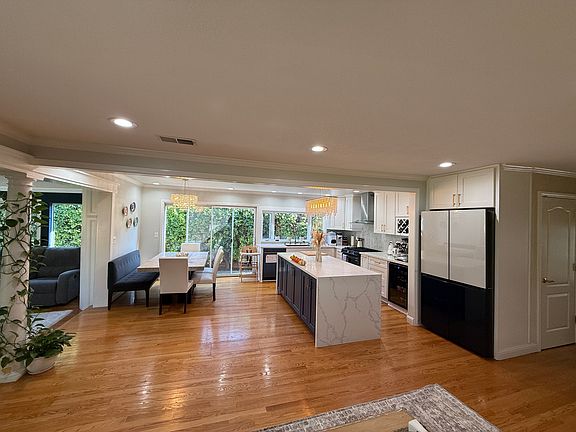 4th image of 6128 Glen Harbor Dr