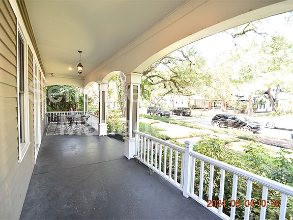 5th image of 808 S Packwood Ave