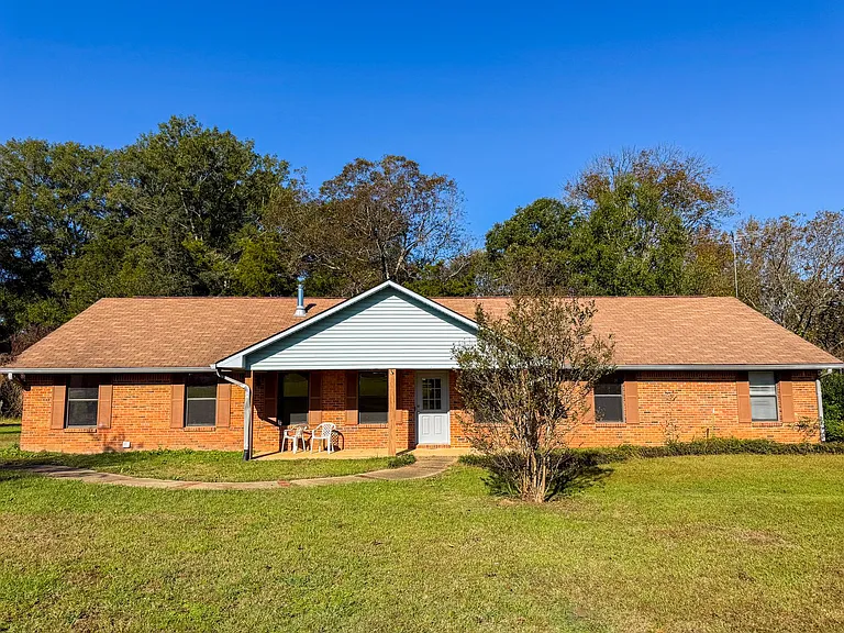 2241 Highway 25 S — Photo 1