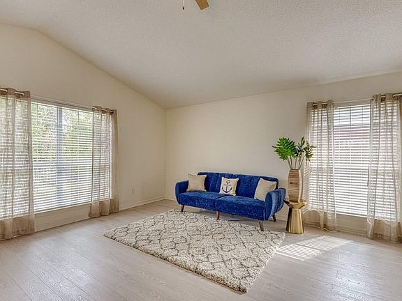 4th image of 1262 Harrison Ave