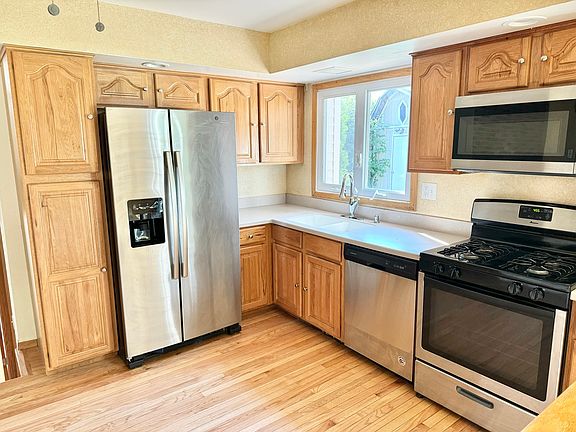 3rd image of 17588 W Summit Dr