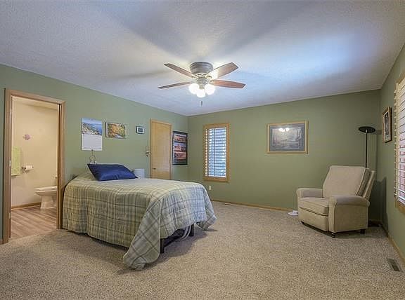 5th image of 8405 Woodson Pl