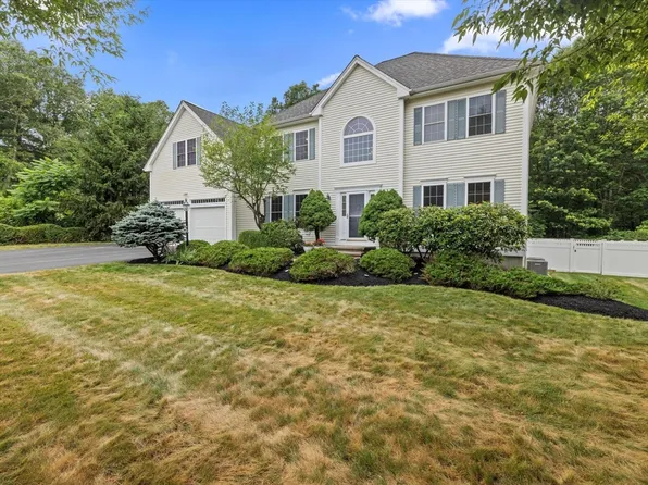 12 Primrose Ln, Westborough, MA 01581