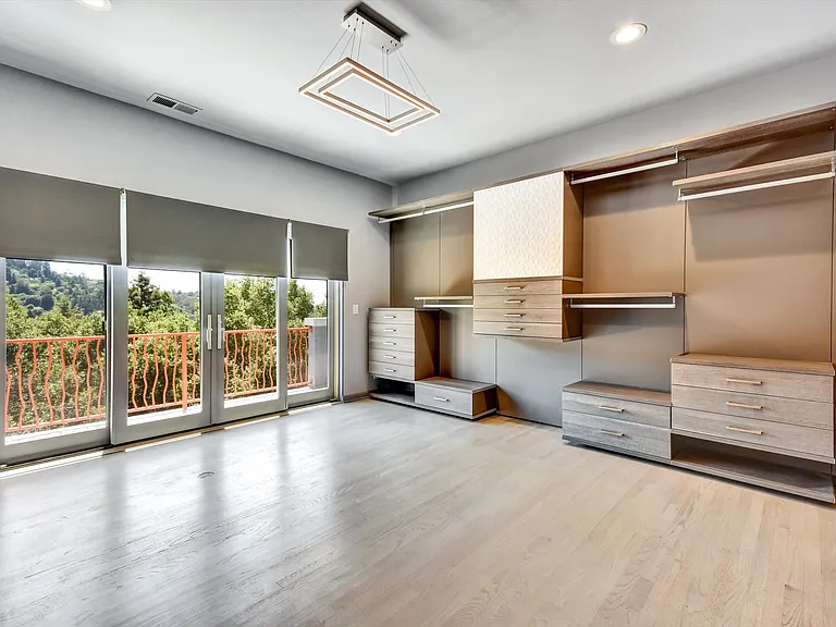 7001 Buckingham Blvd — Photo 9