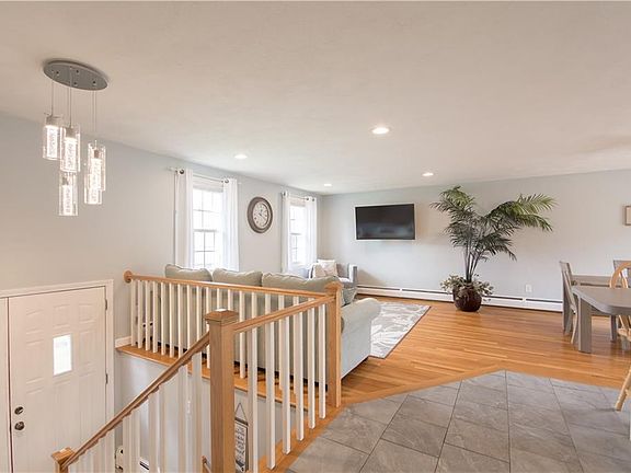 3rd image of 80 Turner Dr