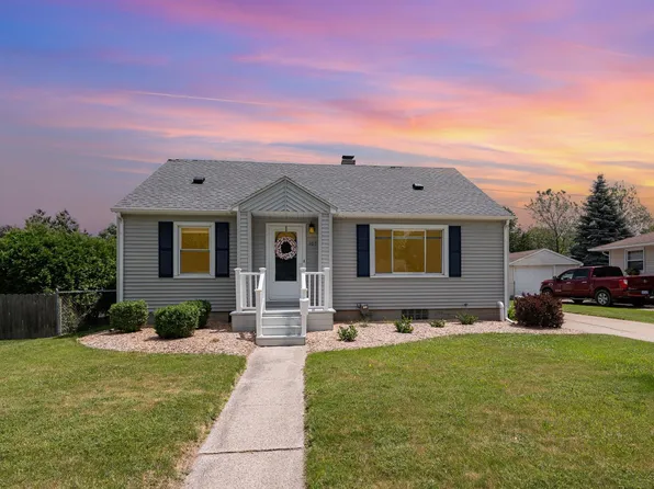 107 Scheurmann St, Essexville, MI 48732