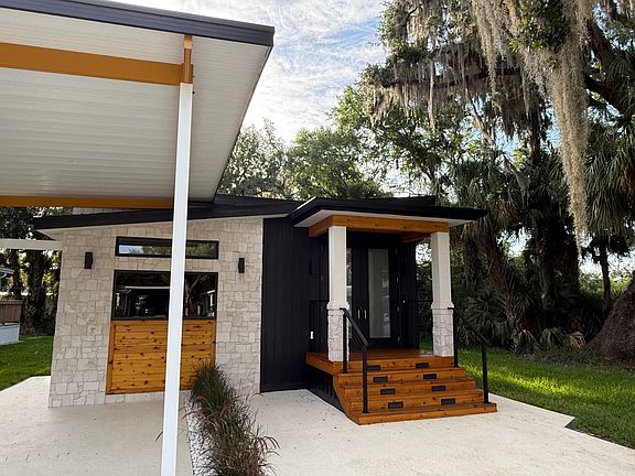4th image of 507 Lake Dr