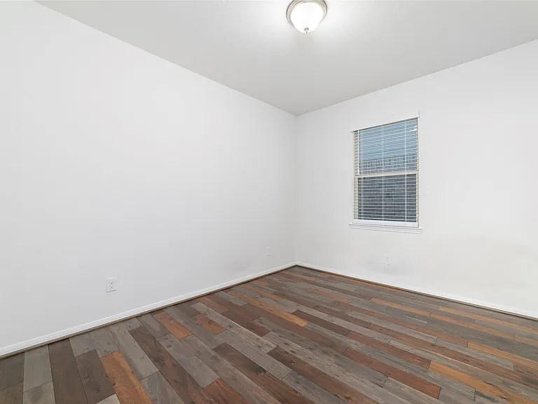 2826 Painted Sunrise Trl — Photo 16
