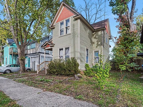 3rd image of 1309 Oak St