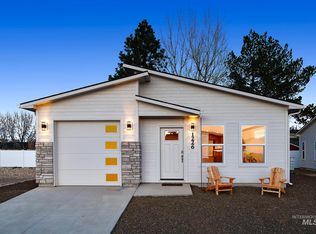 1226 Phillips Cir, Ontario, OR 97914