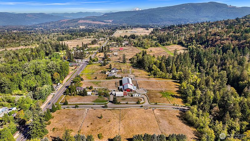 5th image of 2045 Mt Baker Hwy