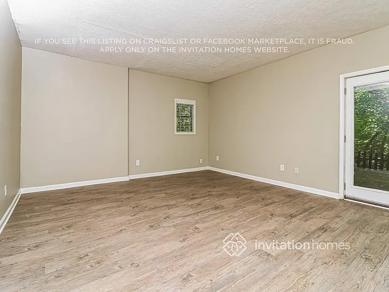 3895 Rock Mill Pkwy — Photo 12