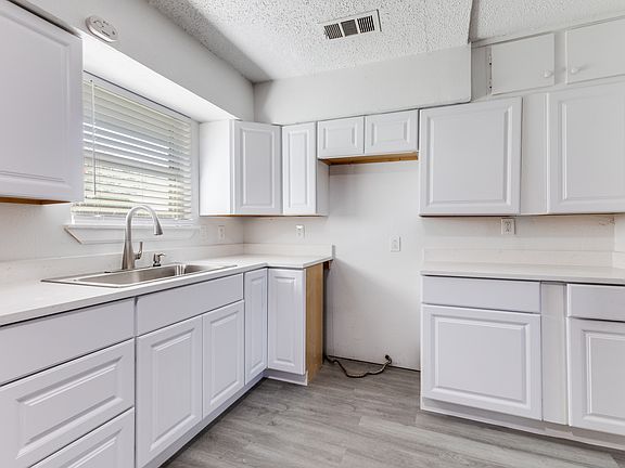 2nd image of 12900 Quail Dr