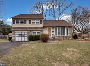 947 Catalpa Rd, Warminster, PA 18974