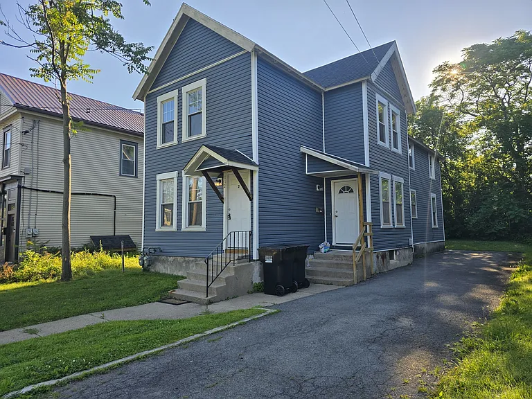 112 Helen St #2 — Photo 6