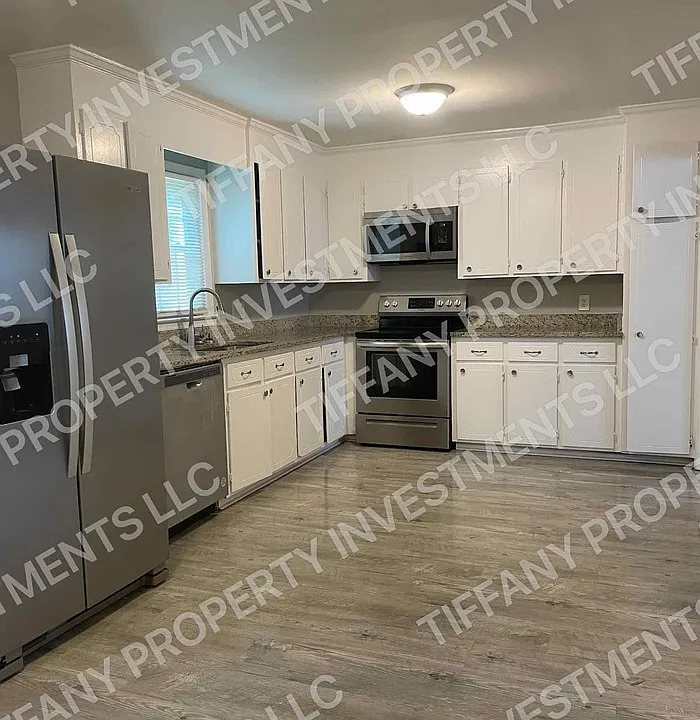 295 Hatley Cir NE #4