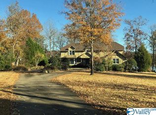 142 McCarver Dr, Gadsden, AL 35901
