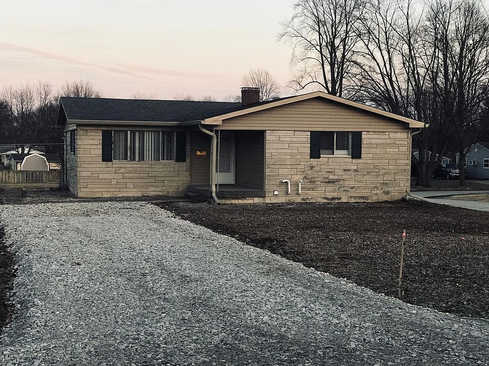 Looking for more space? Spacious ranch with a full finished basement, 3-5 bedrooms, office, 2 baths, living room, dining room an