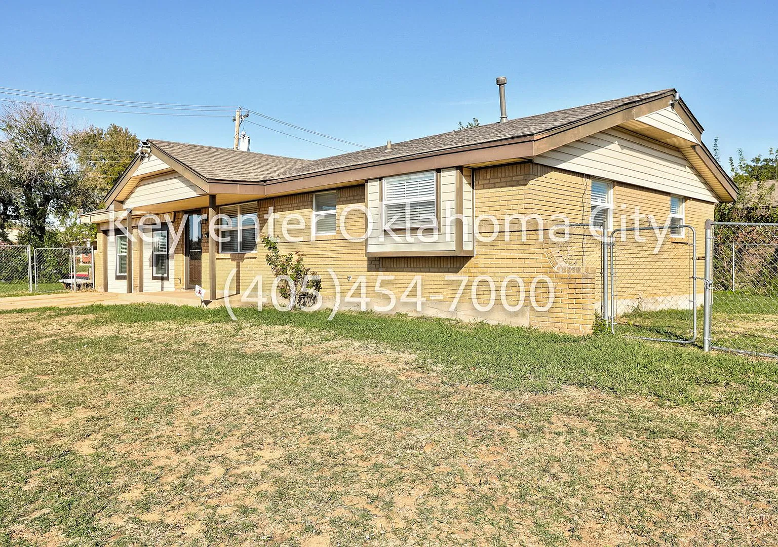Cozy 4-Bedroom Home Near Oklahoma City Community College — Photo 3