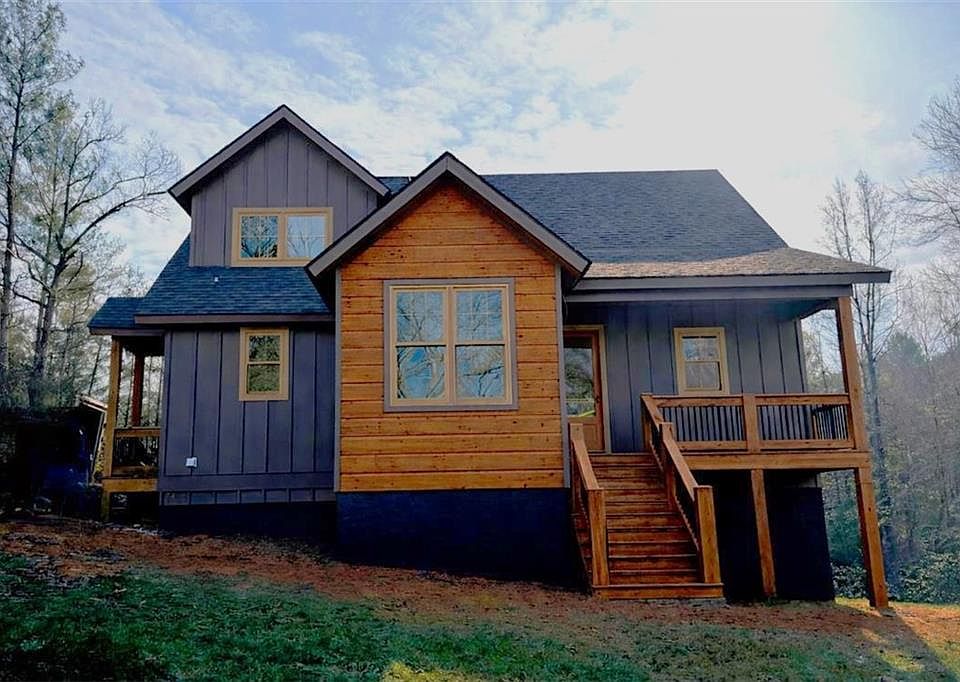 1st image of 824 Banks Rd