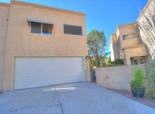 10028 Del Chaparral Ct NE, Albuquerque, NM 87111