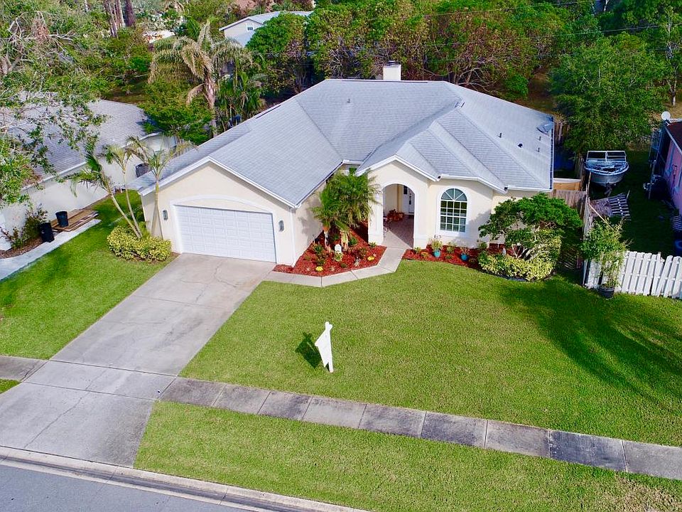 1st image of 912 Harbor Pines Dr