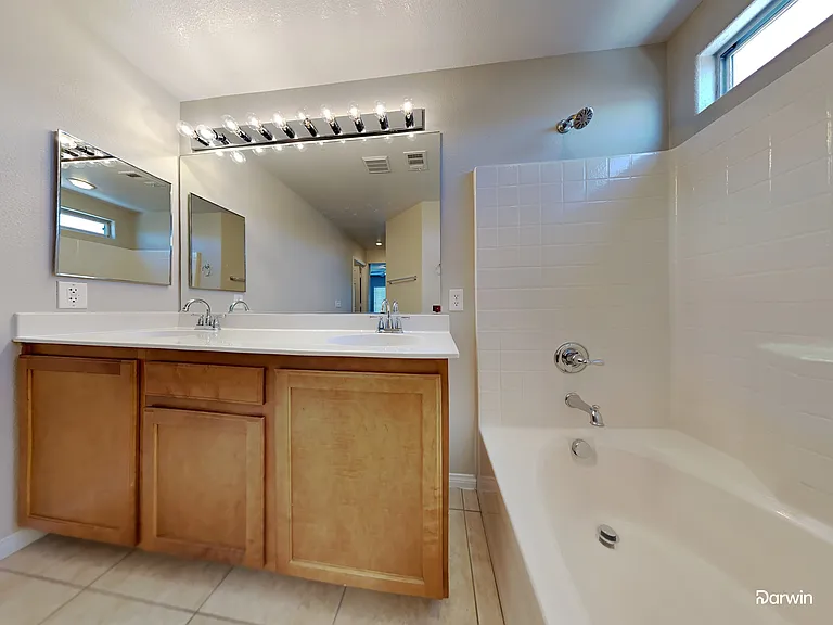 10591 Mann St — Photo 6