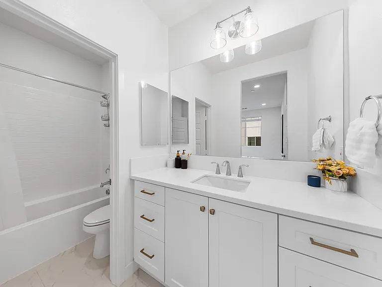 35 Bedford Ct — Photo 28