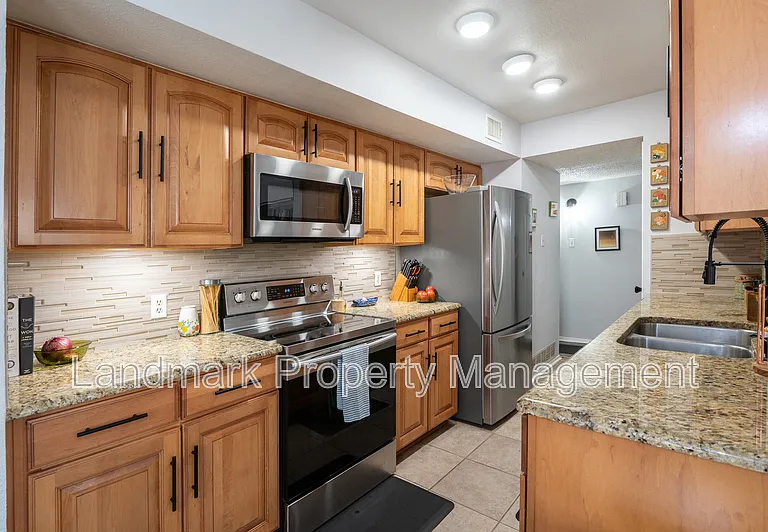 1903 Spies Springs Ct — Photo 10