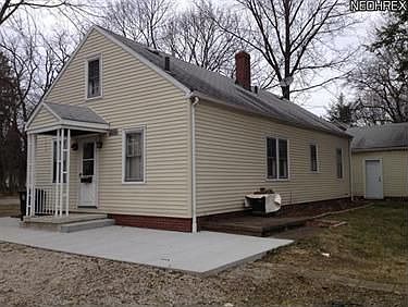 2nd image of 15 Waldorf Dr