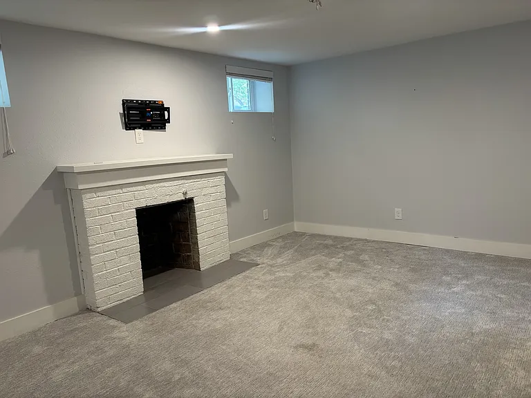 3086 W 34th Ave — Photo 23