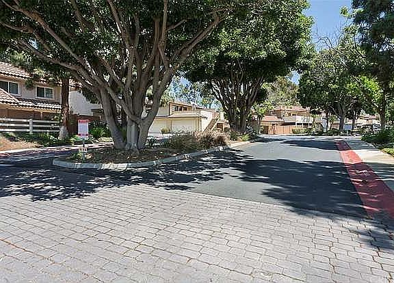 2nd image of 642 Thoreau Ln