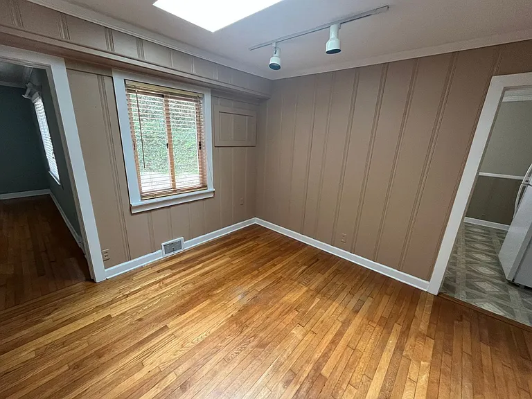 97 Appletree St — Photo 8