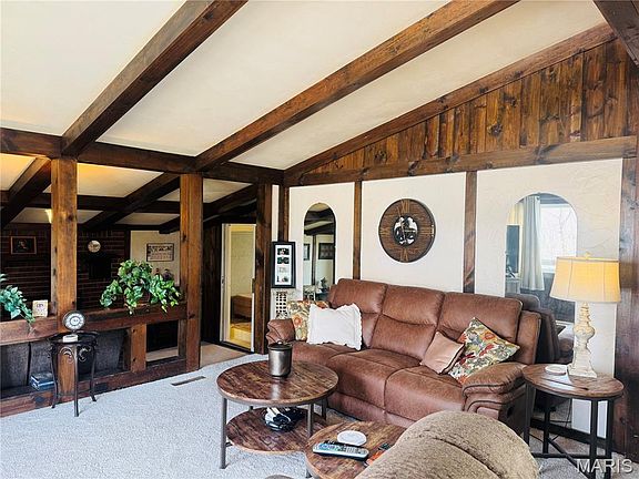 2nd image of 10 Ridgewood Dr