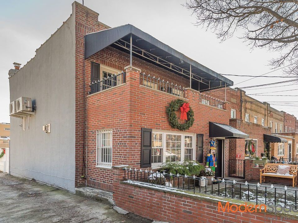 2nd image of 2311 Crescent St