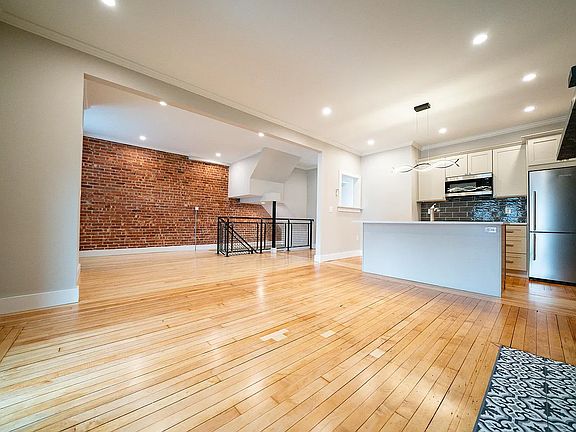 3rd image of 1755 Commonwealth Ave #1