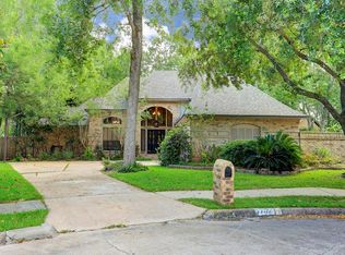 1702 Miraglen Ct, Richmond, TX 77406