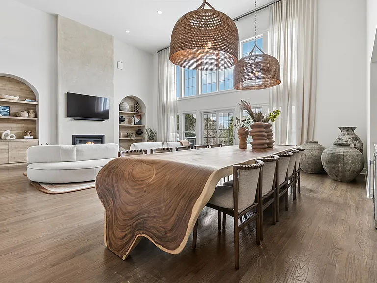 22 Summer Dr — Photo 3