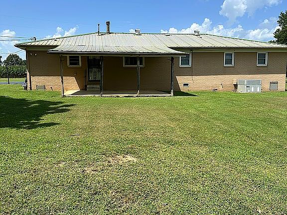 2nd image of 1065 Poplar Springs Rd