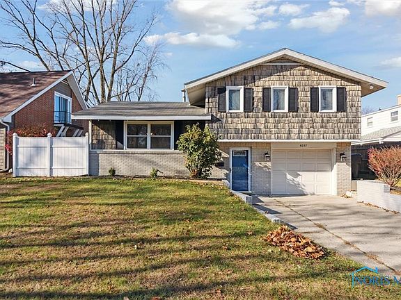 3rd image of 6027 Dellwood Dr