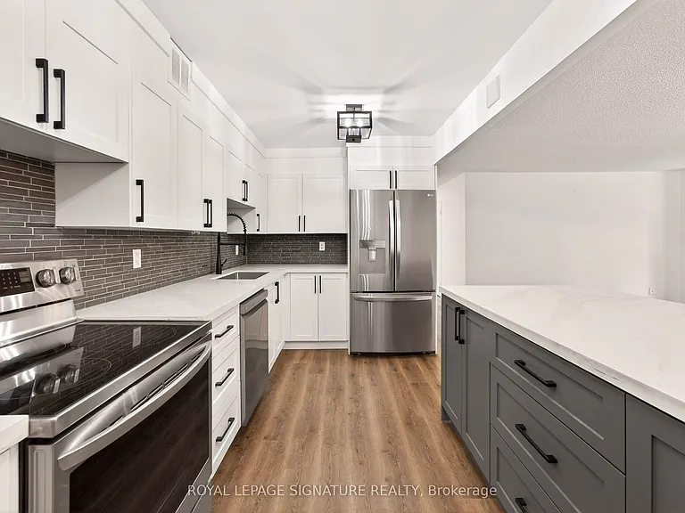 60 Inverlochy Blvd #309 — Photo 6