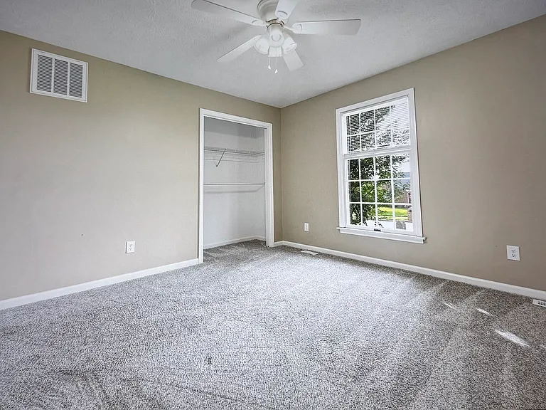 250 Savannah Dr #250 — Photo 24