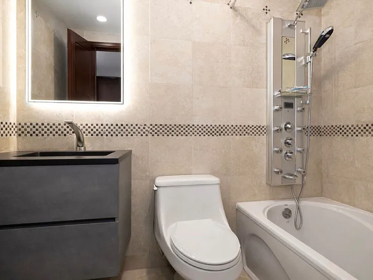 2381 Ocean Ave #7 — Photo 8