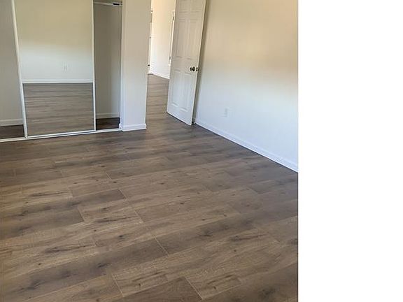 5th image of 353 W 47th Pl #355