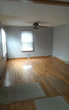 3rd image of 10834 Wellington St