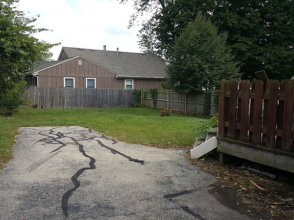 5th image of 120 S Highland Ave